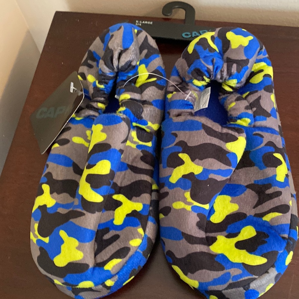 🦄 NWT, kids slippers